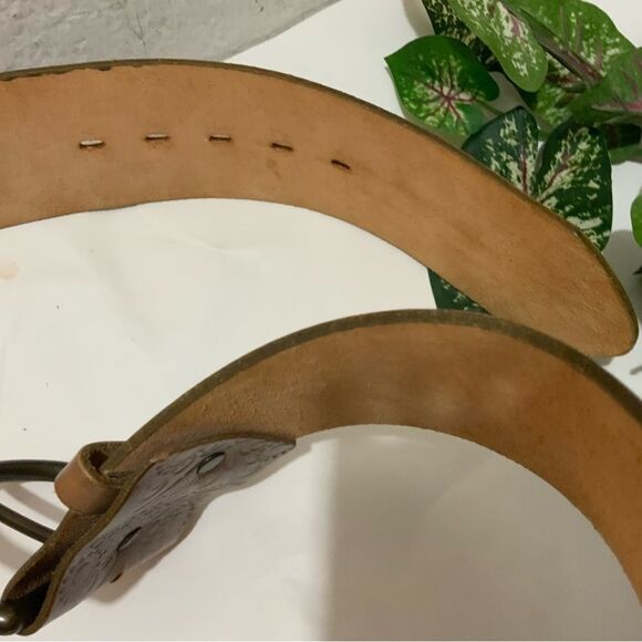 New GAP 1969 Jeans Brown Leather tooled  Wide Belt - Size M 42” Long 2.75” wide - Picture 7 of 10